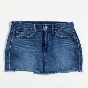 Levi's Skirt Denim Distressed Raw Hem Dark (K110)